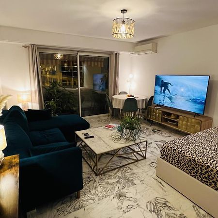 John Homestay Room In Νίκαια Εξωτερικό φωτογραφία