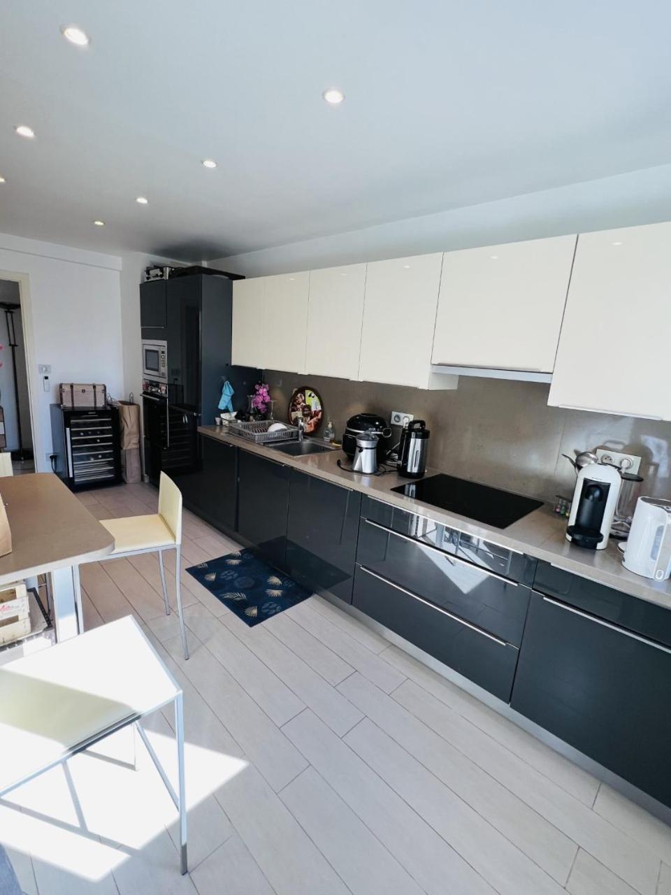 John Homestay Room In Νίκαια Εξωτερικό φωτογραφία