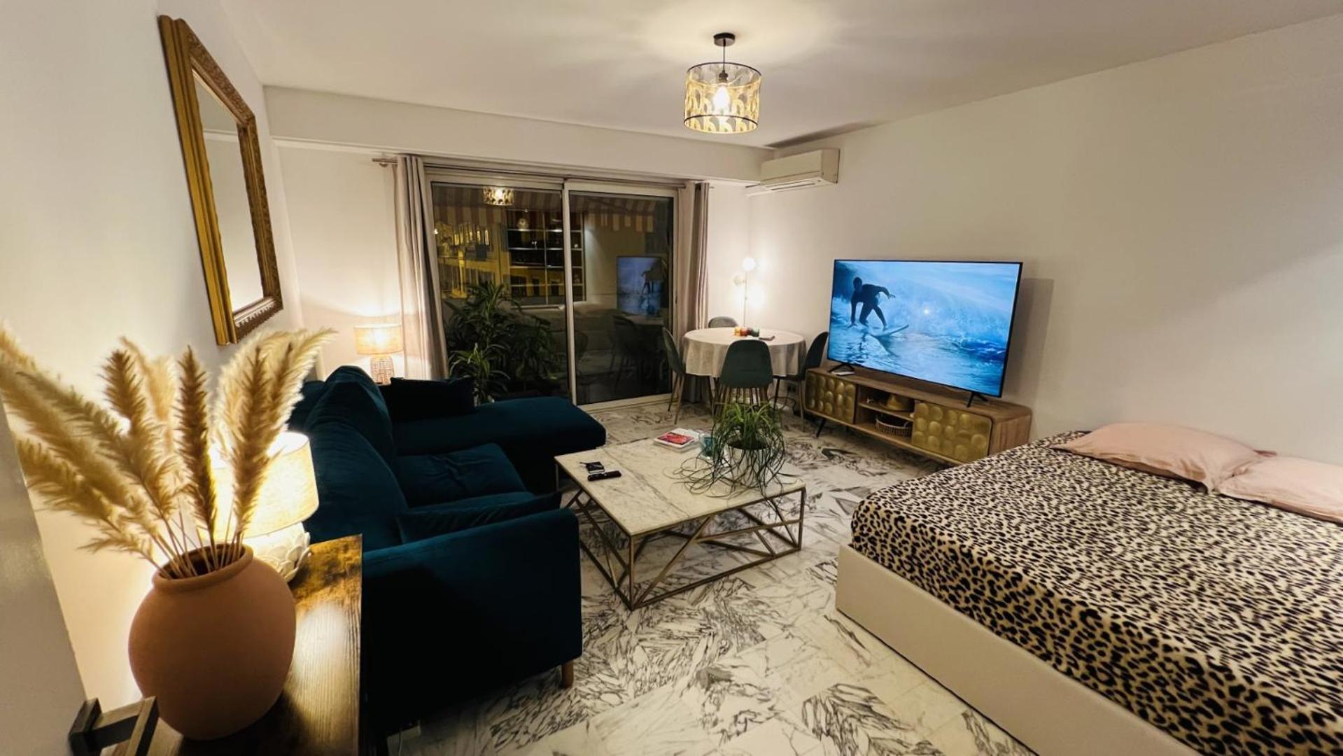 John Homestay Room In Νίκαια Εξωτερικό φωτογραφία